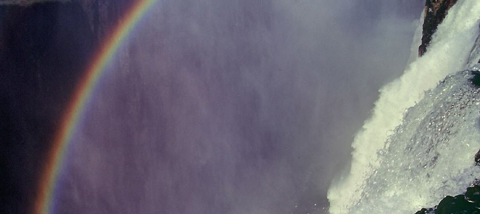 940-afr-vicfalls.jpg